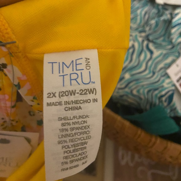 NWT Time and Tru woman’s plus 2x (20w-22w) floral mid rise bikini bottoms - Picture 7 of 9